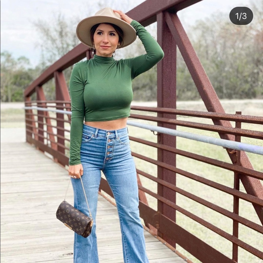 Cropped Mock Neck Long Sleeve Top